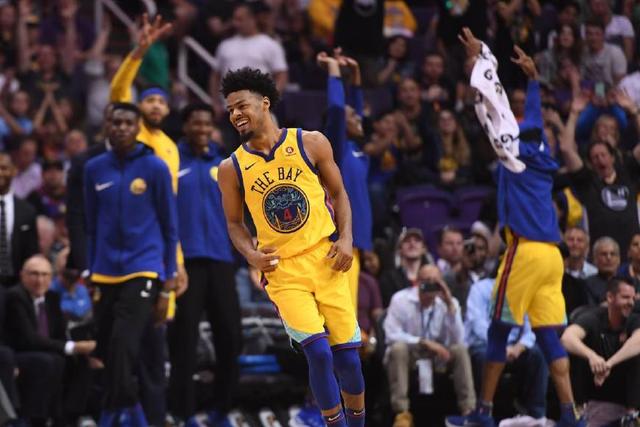 中国男篮传奇球星王治郅入选国际篮联名人堂