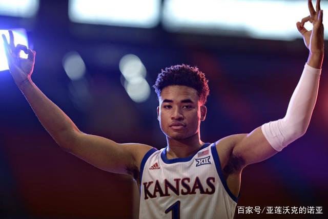 莱万：12年我跟弗格森说想加盟曼联